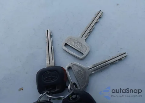 2008 Toyota Sienna Ce z USA, uszkodzony, nr VIN 5TDZK23C28S203340